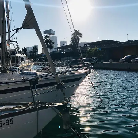 Sleep & Boats Barcelona Botel Sant Adria de Besos