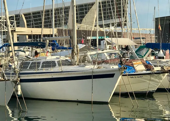 Sleep & Boats Barcelona 圣阿德里安-德贝索斯