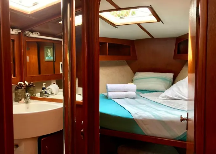 船屋 Sleep & Boats Barcelona