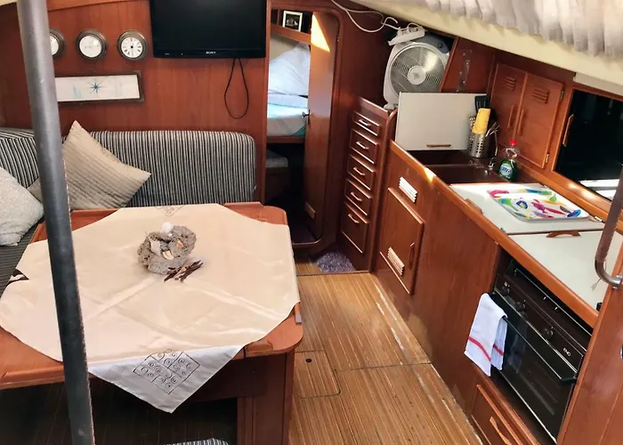 船屋 Sleep & Boats Barcelona