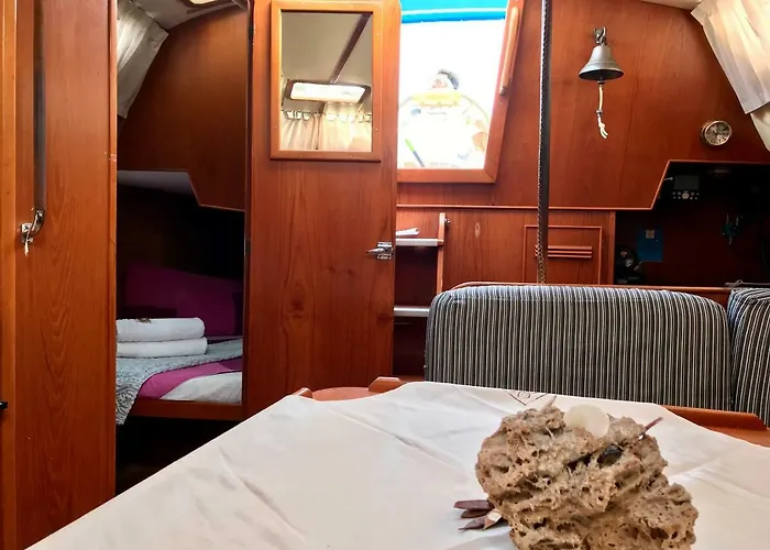 船屋 Sleep & Boats Barcelona 圣阿德里安-德贝索斯