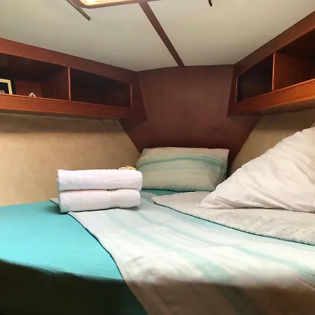 Bateau-hôtel Sleep & Boats Barcelona